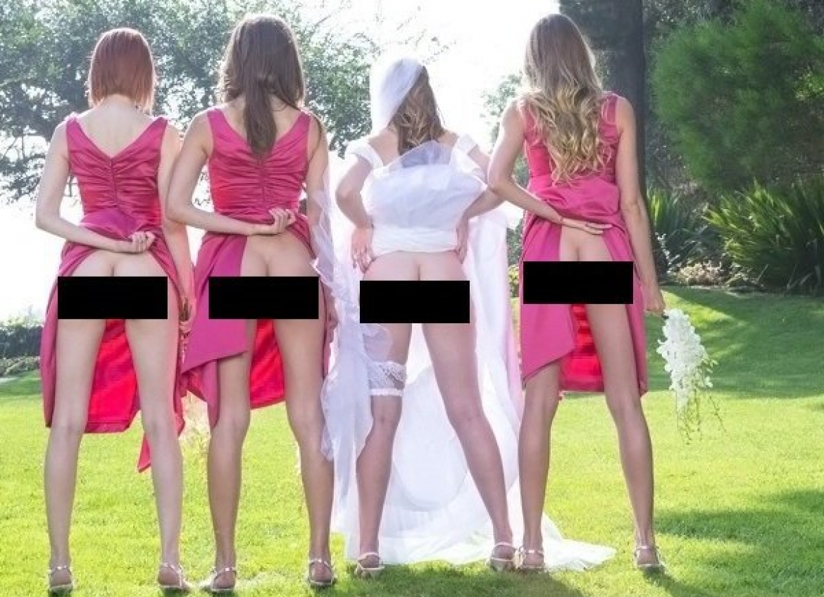Új őrület! A koszorúslányok a fenekükkel sokkolnak