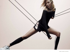 Itt a Nike új kampánya Karlie Kloss-al