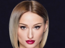 Magyarországra jön a sminktetováló világsztár